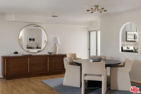 $949,000 | 4003 Sunset Drive, Unit 8, Los Angeles, CA 90027