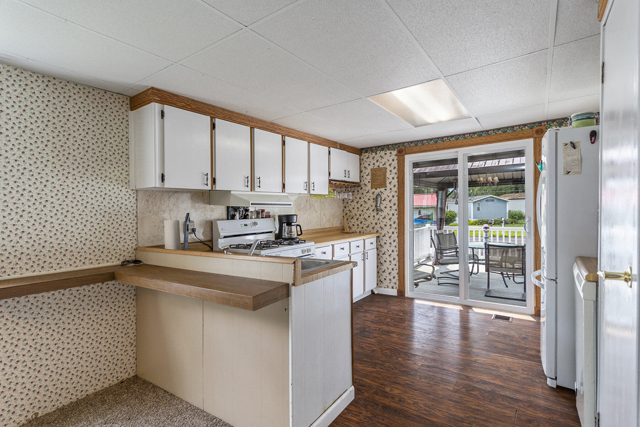 486 Maple Lane Coldwater, MI 49036 - Photo 4 of 29 013_486_maple_ln_coldwater_mi_49036-12