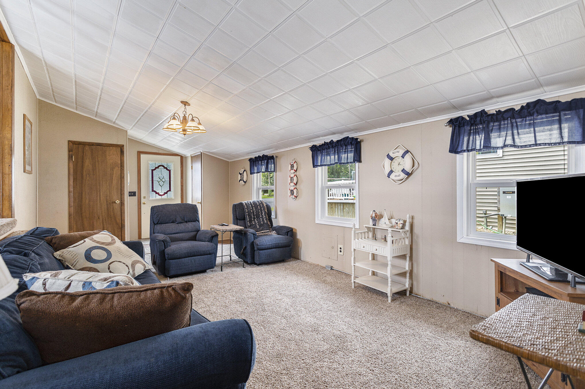 486 Maple Lane Coldwater, MI 49036 - Photo 7 of 29 009_486_maple_ln_coldwater_mi_49036-4