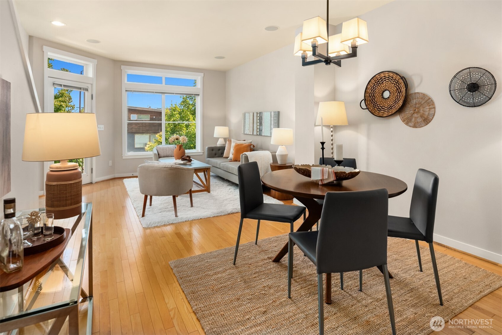 209 18th Avenue East, Unit B Seattle, WA 98112 - Photo 11 of 40