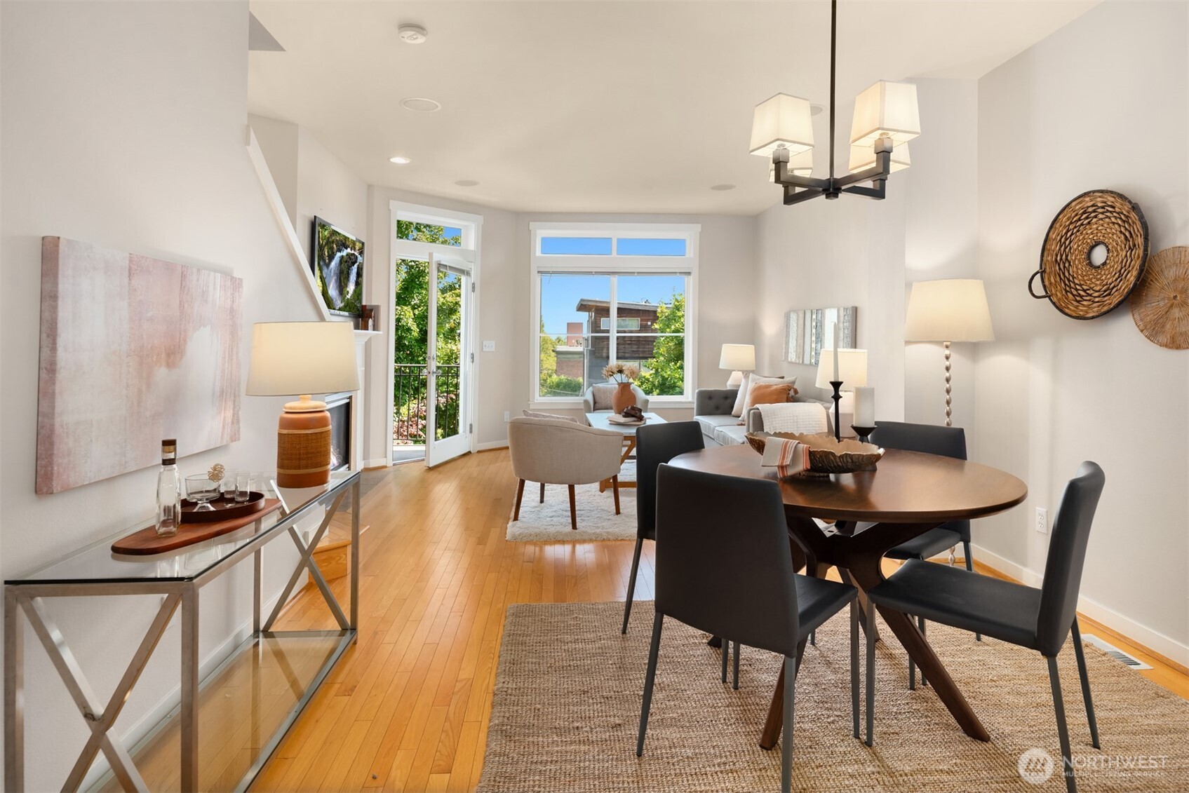 209 18th Avenue East, Unit B Seattle, WA 98112 - Photo 12 of 40