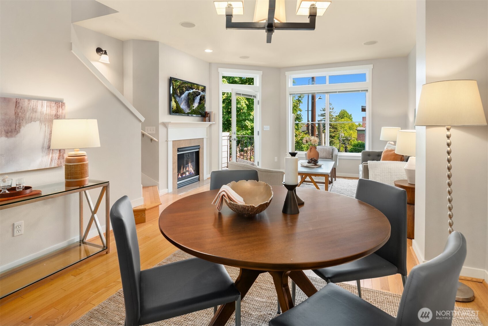 209 18th Avenue East, Unit B Seattle, WA 98112 - Photo 13 of 40