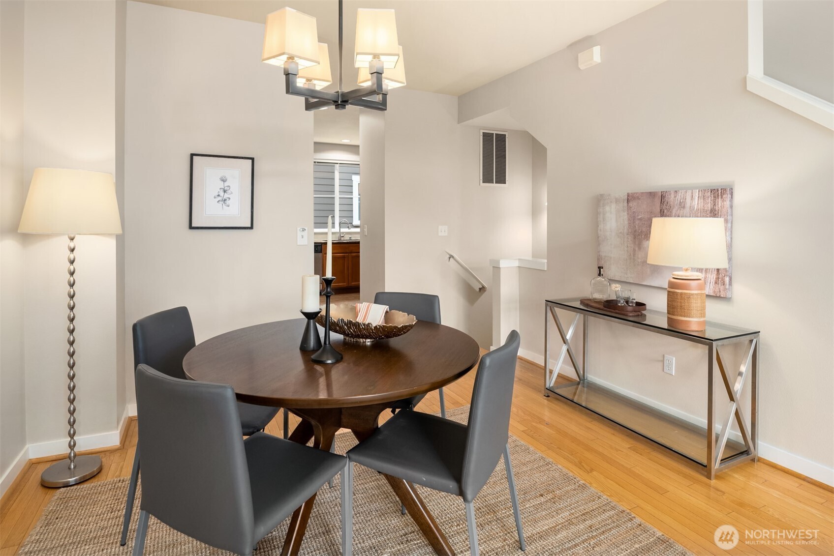 209 18th Avenue East, Unit B Seattle, WA 98112 - Photo 14 of 40