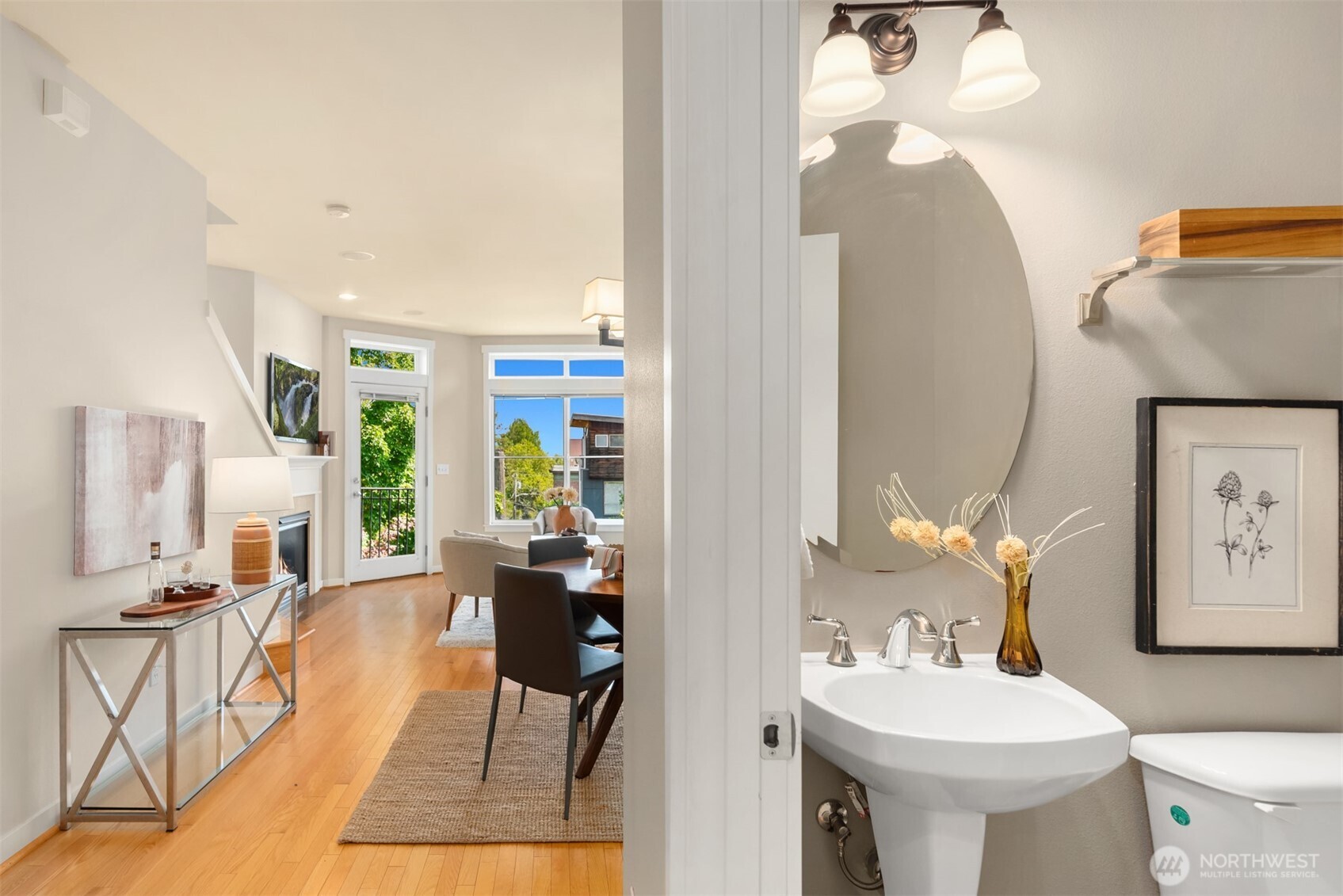 209 18th Avenue East, Unit B Seattle, WA 98112 - Photo 15 of 40