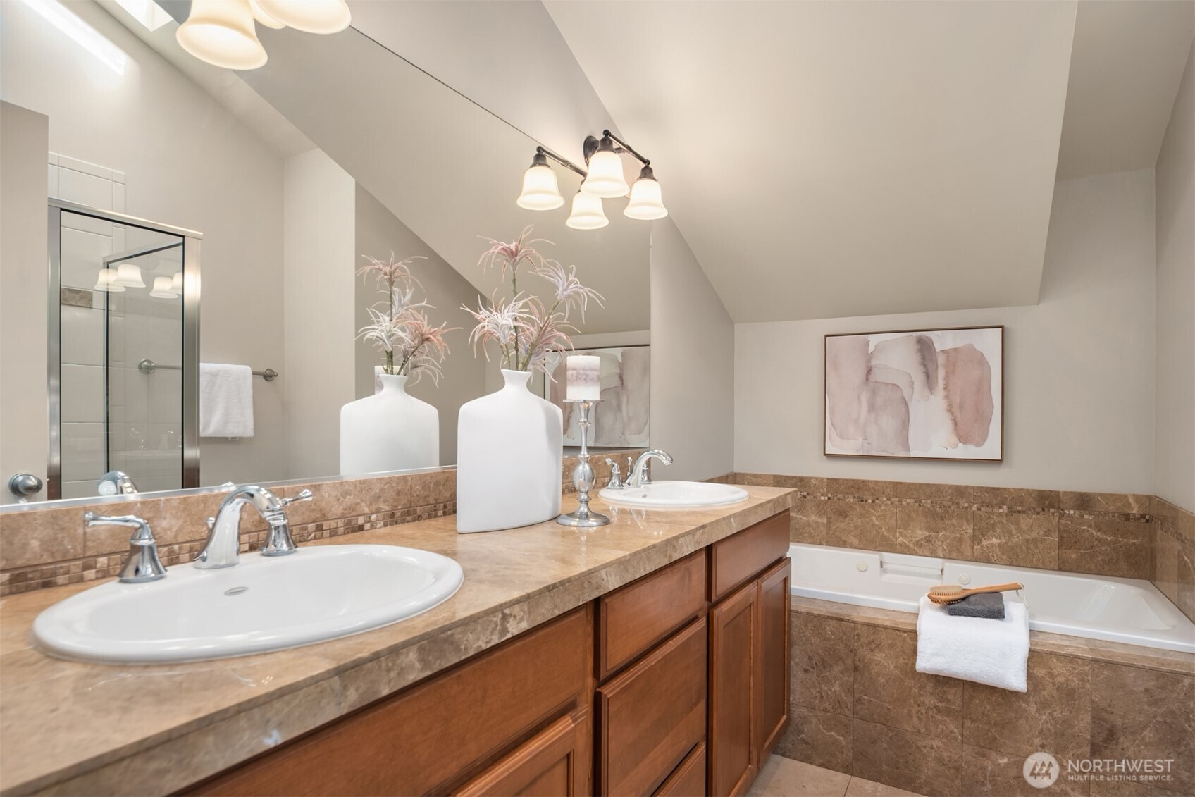 209 18th Avenue East, Unit B Seattle, WA 98112 - Photo 26 of 40