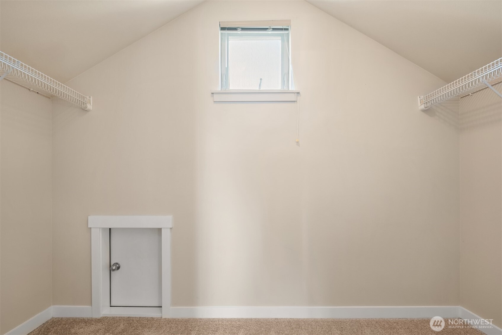 209 18th Avenue East, Unit B Seattle, WA 98112 - Photo 28 of 40