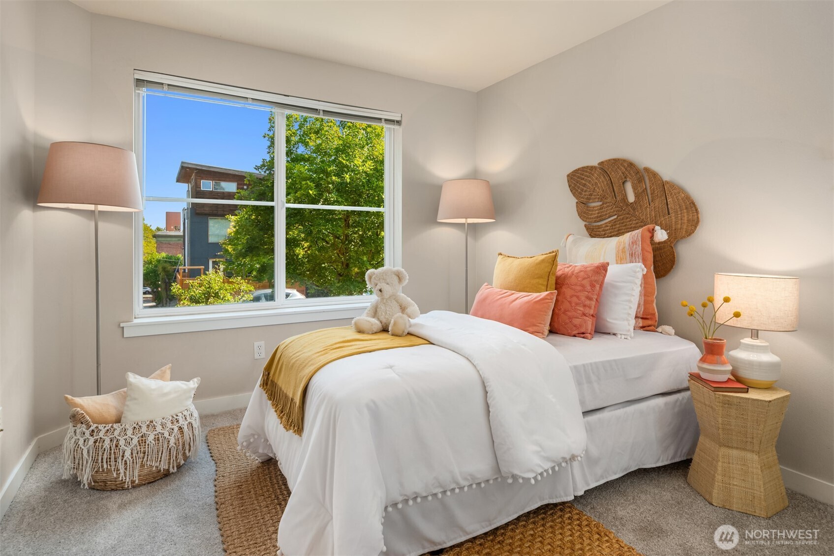 209 18th Avenue East, Unit B Seattle, WA 98112 - Photo 31 of 40