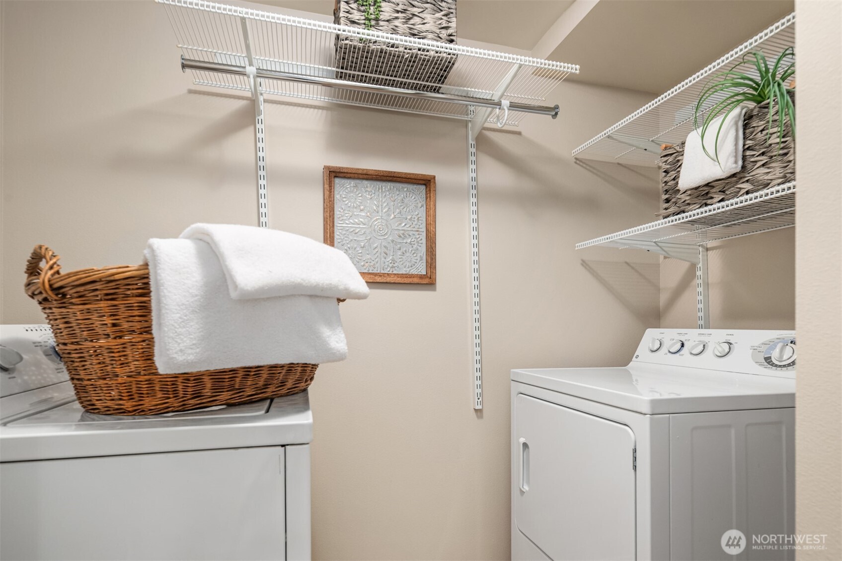 209 18th Avenue East, Unit B Seattle, WA 98112 - Photo 32 of 40