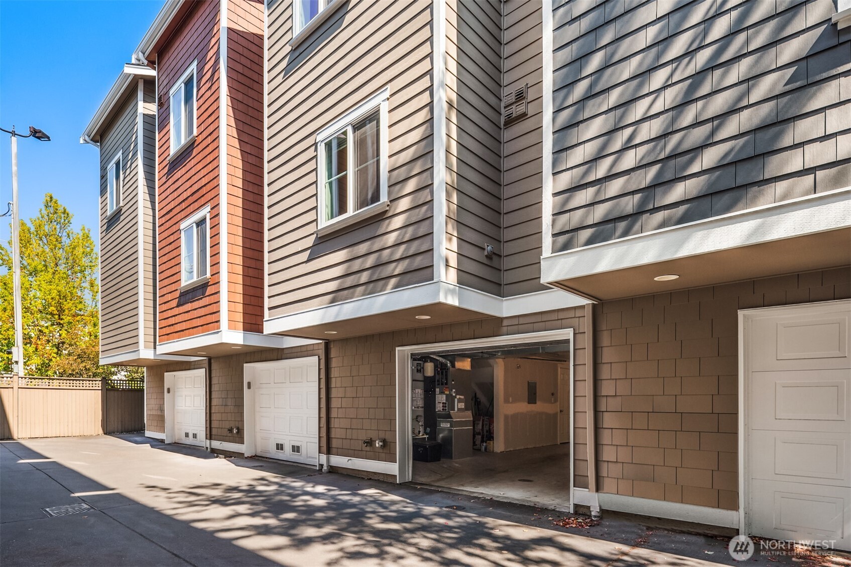 209 18th Avenue East, Unit B Seattle, WA 98112 - Photo 35 of 40