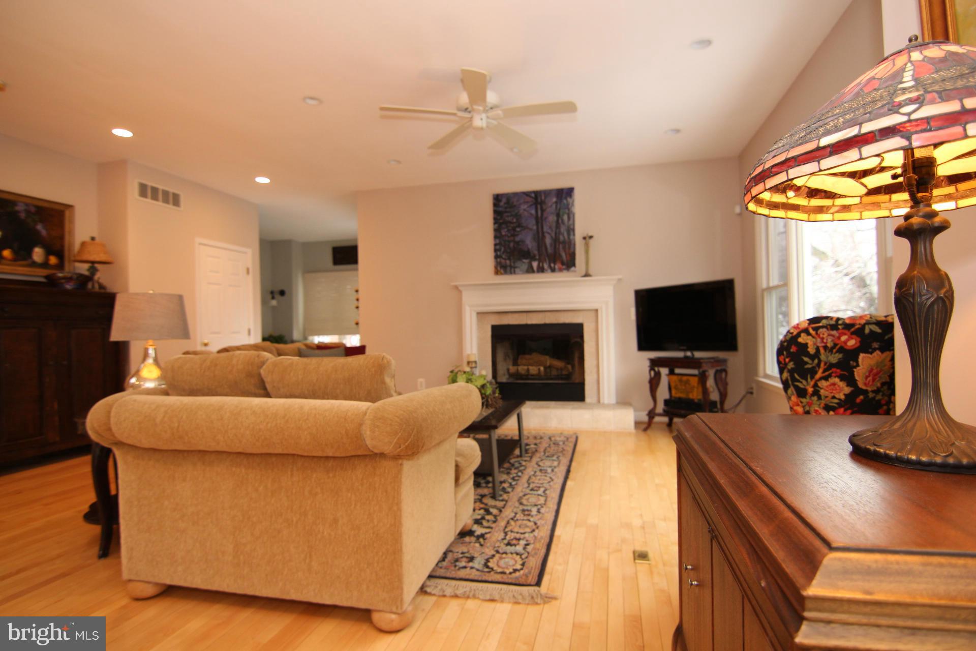 813 Dividing Road Severna Park, MD 21146 - Photo 3 of 30 Family Room