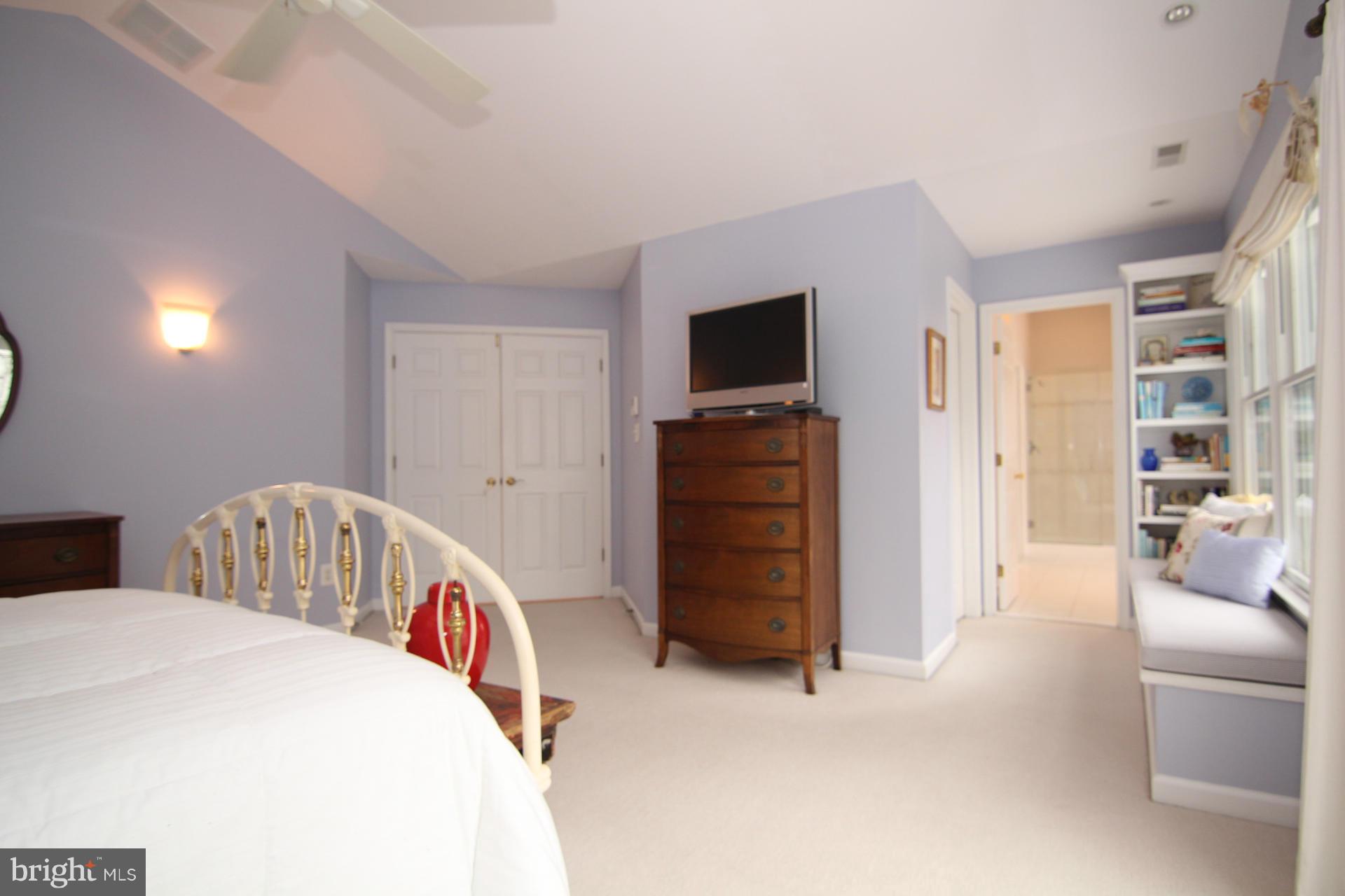 813 Dividing Road Severna Park, MD 21146 - Photo 22 of 30 Bedroom (Master)