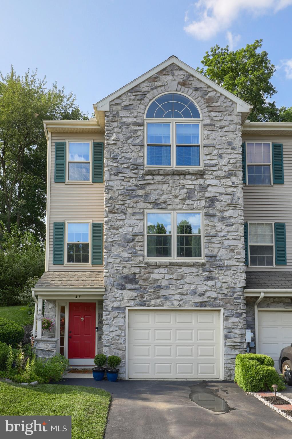 47 Tupelo Street Lititz, PA 17543 - Photo 1 of 33