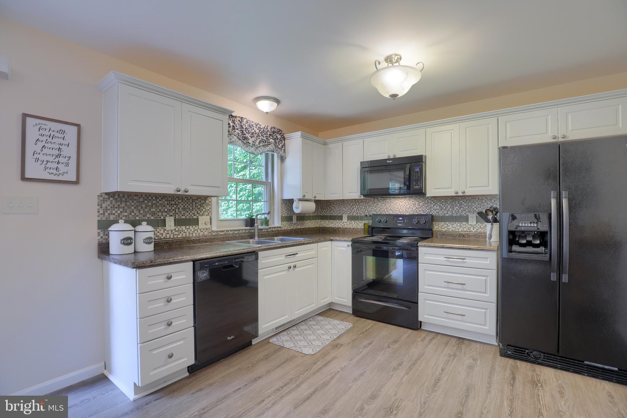 47 Tupelo Street Lititz, PA 17543 - Photo 11 of 33