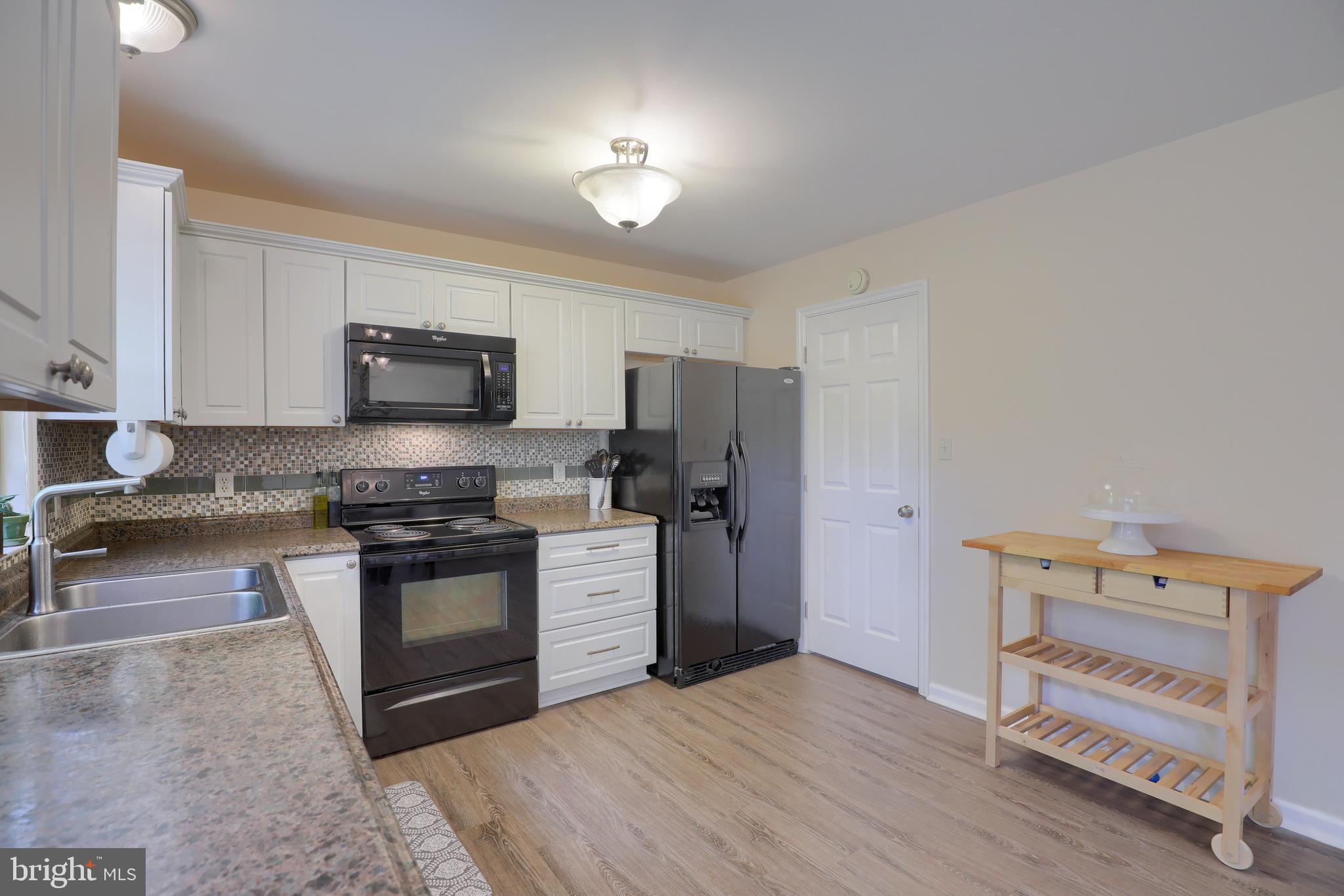 47 Tupelo Street Lititz, PA 17543 - Photo 13 of 33