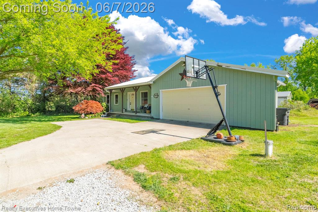 6560 Roach Road Croswell, MI 48422 - Photo 4 of 36