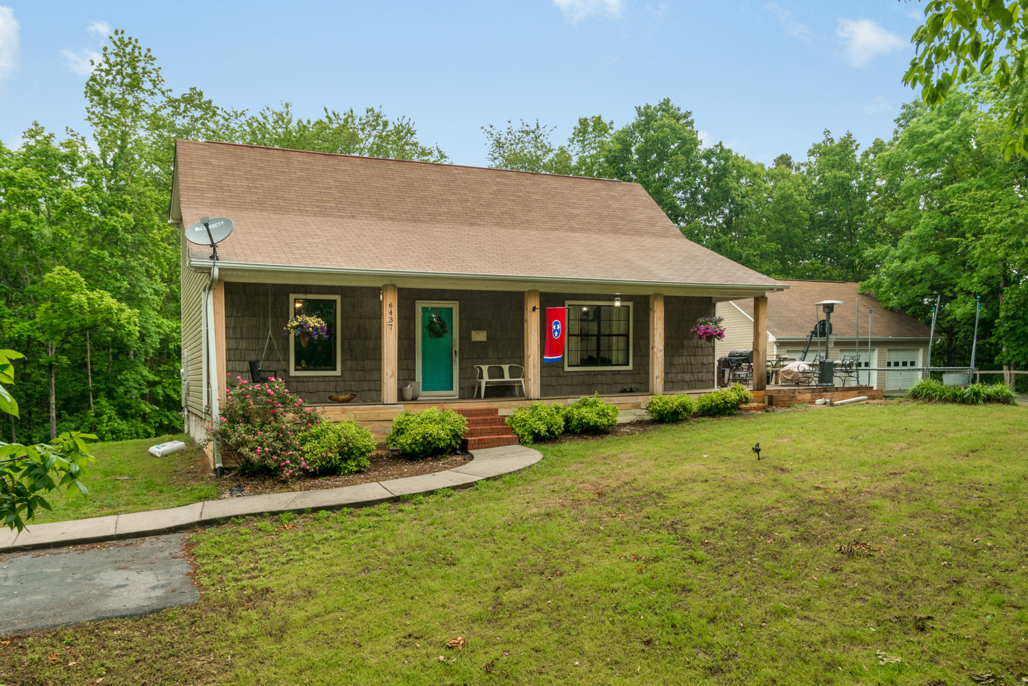 6437 Cooley Road Harrison, TN 37341 - Photo 21 of 26 Front View of House