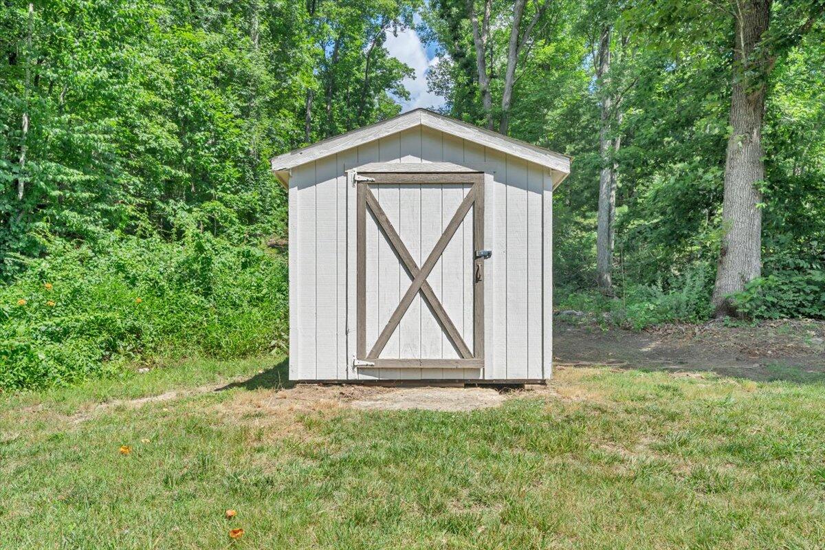 5145 Bradshaw Road Salem, VA 24153 - Photo 78 of 93 71-MIB02058