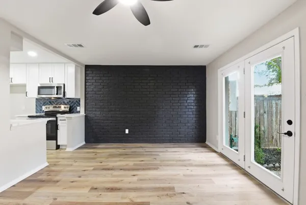 $270,000 | 1147 Country Pl Drive, Houston, TX 77079