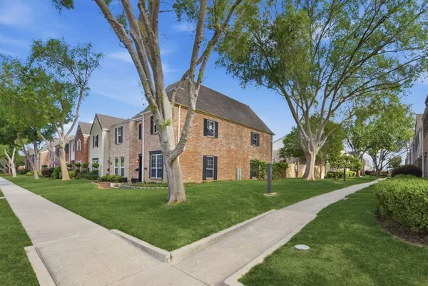 $270,000 | 1147 Country Pl Drive, Houston, TX 77079