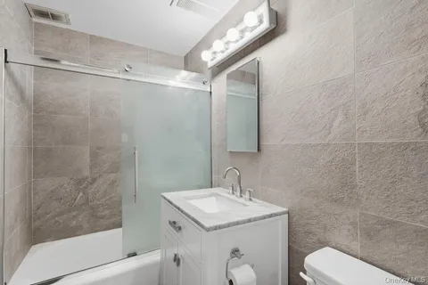 $485,000 | 45 Hill Park Avenue, Unit PR2, Great Neck, NY 11021