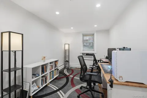 $485,000 | 45 Hill Park Avenue, Unit PR2, Great Neck, NY 11021