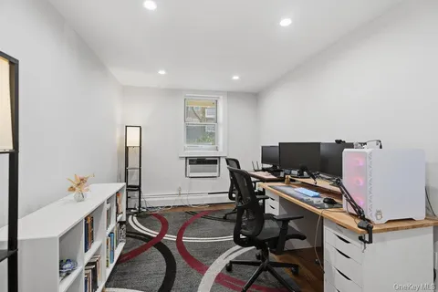 $485,000 | 45 Hill Park Avenue, Unit PR2, Great Neck, NY 11021