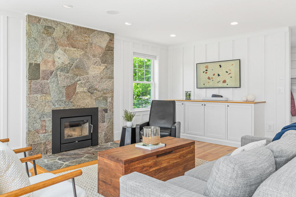 245 Littlejohn Road Yarmouth, ME 04096 - Photo 14 of 58 DSC09699