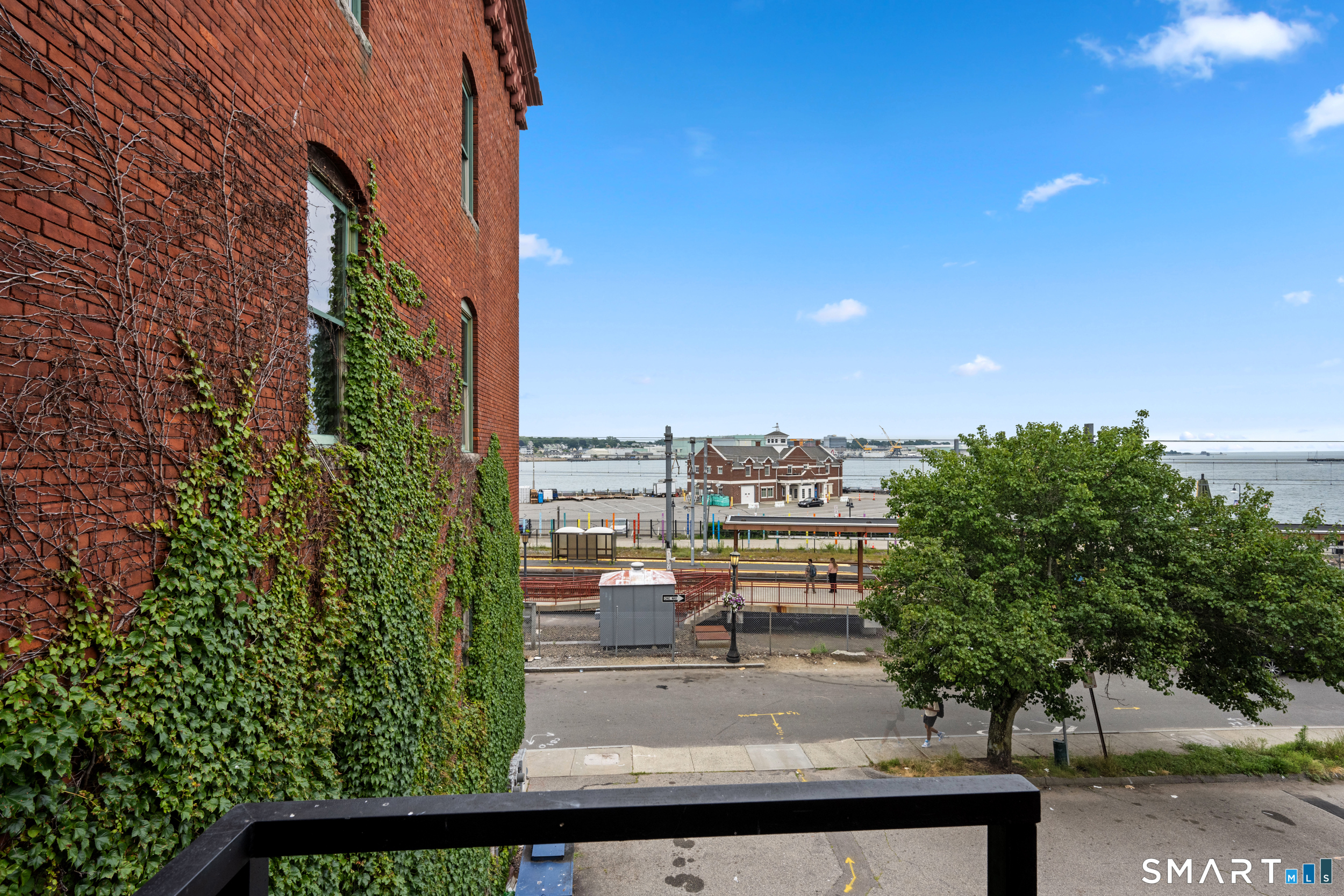 18 Bank Street New London, CT 06320 - Photo 14 of 15