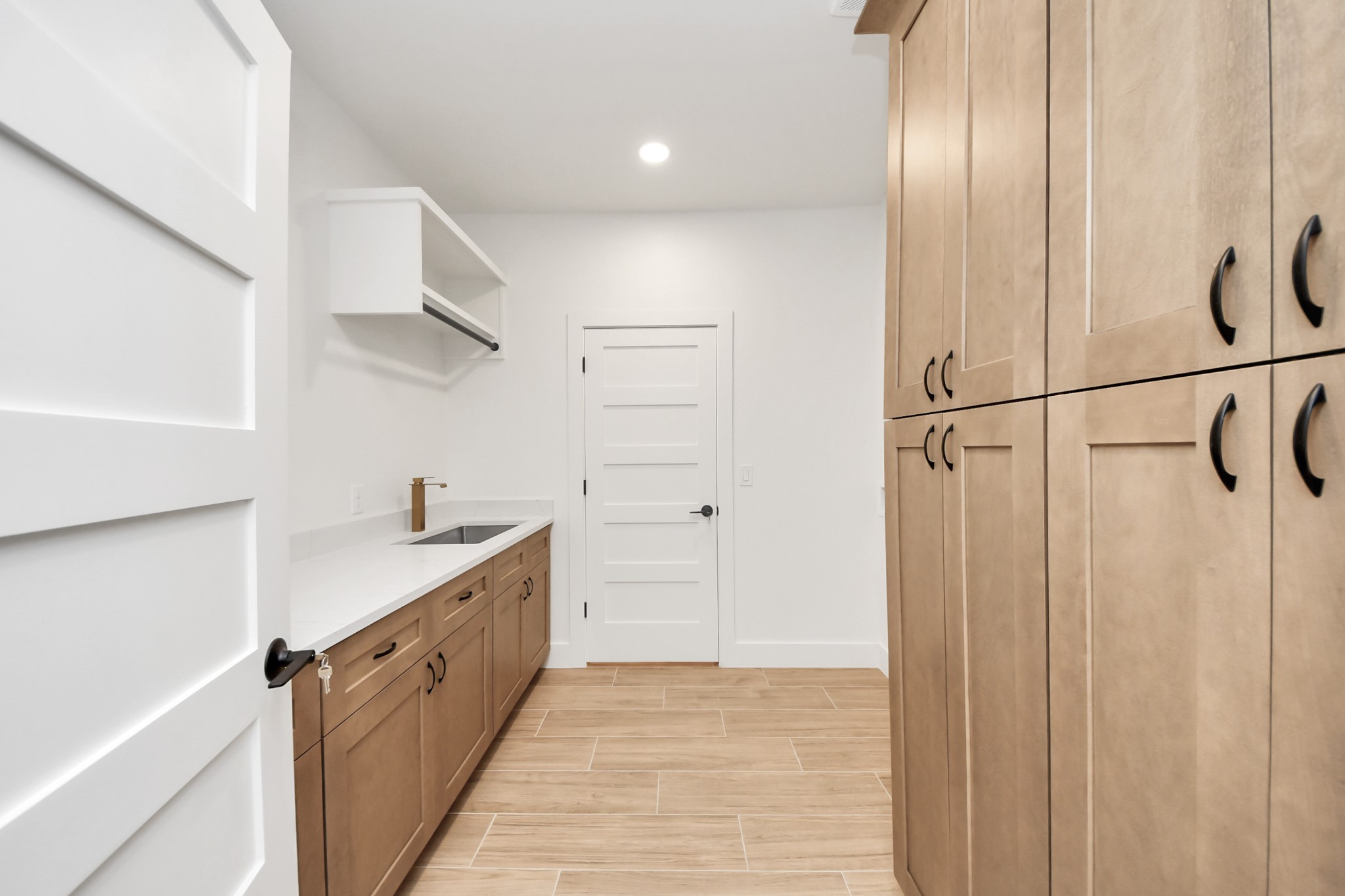 5811 County Road 675B Rosharon, TX 77583 - Photo 22 of 39 a view of a kitchen with electric appliances