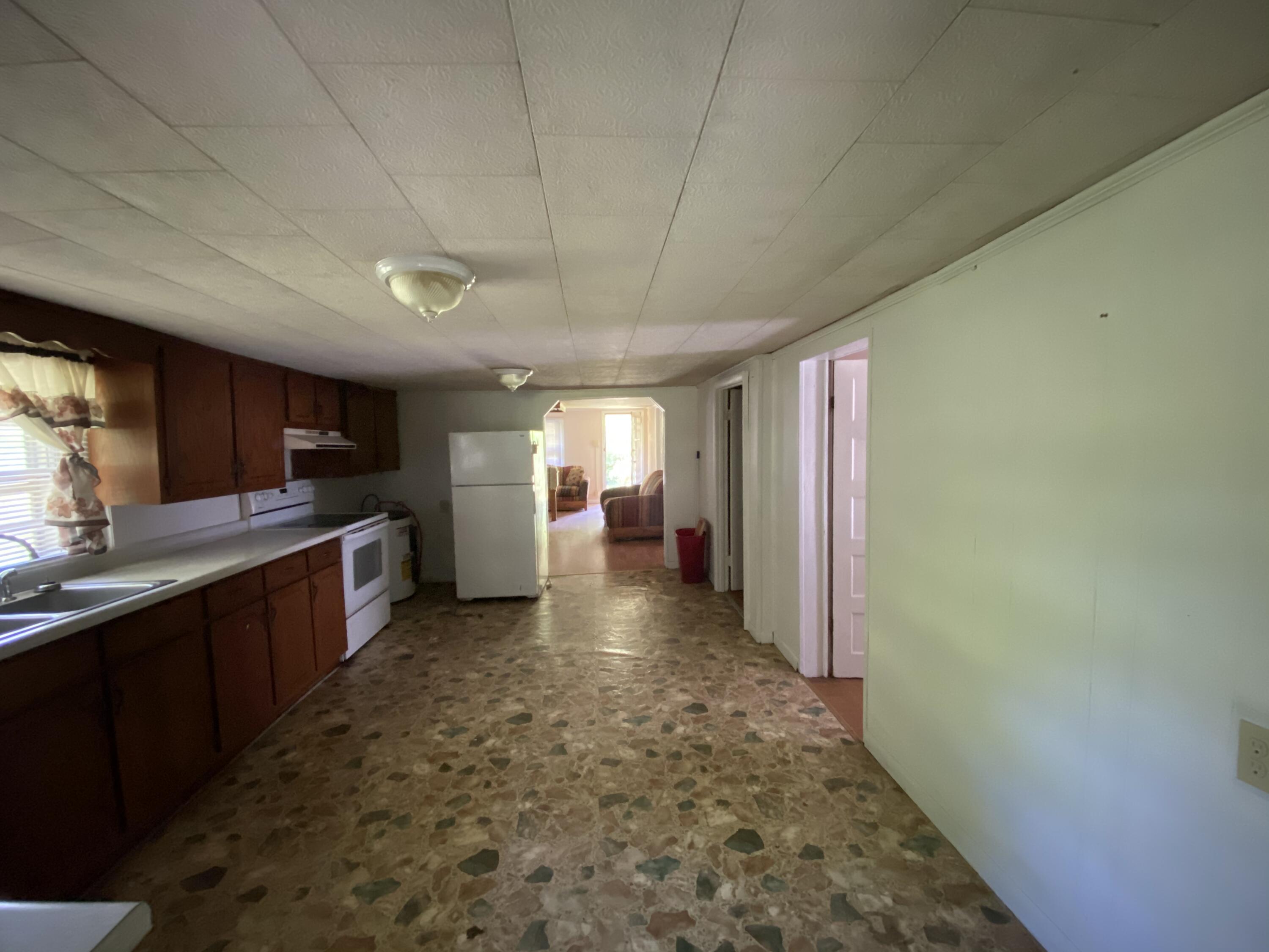 1240 Poga Road Butler, TN 37640 - Photo 26 of 29 00DA1C3E-F49F-48B0-84A2-26FCED38A0B8
