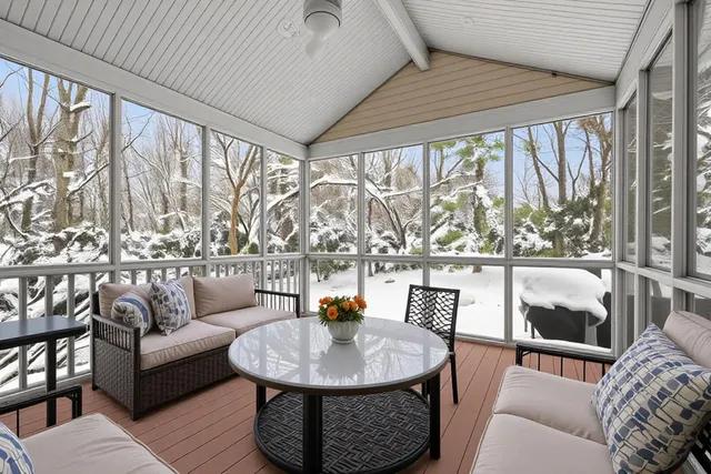 $550,000 | 6086 Taggers Trail, Richland, MI 49083