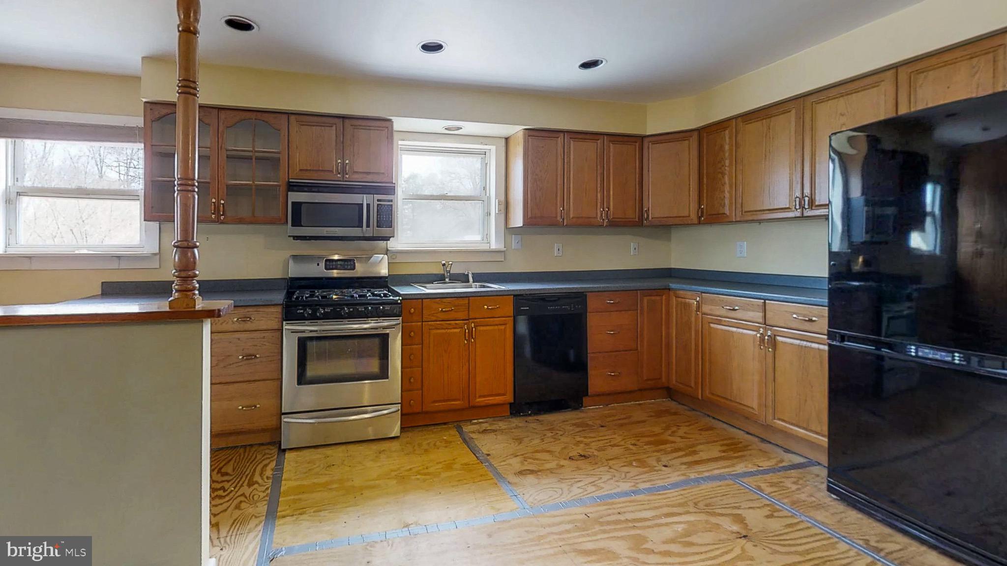 122 Red Lion Road Southampton, NJ 08088 - Photo 10 of 26 Large Kitchen