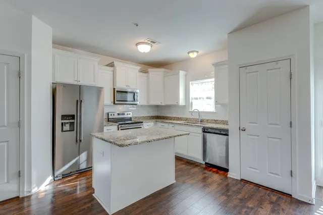 $1,800 | 304 Oldbury Lane, Spring Hill, TN 37174