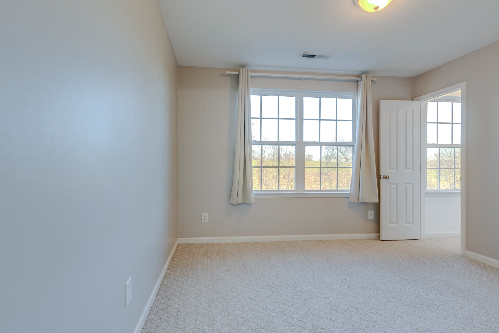 304 Oldbury Lane Spring Hill, TN 37174 - Photo 28 of 41 an empty room with a window