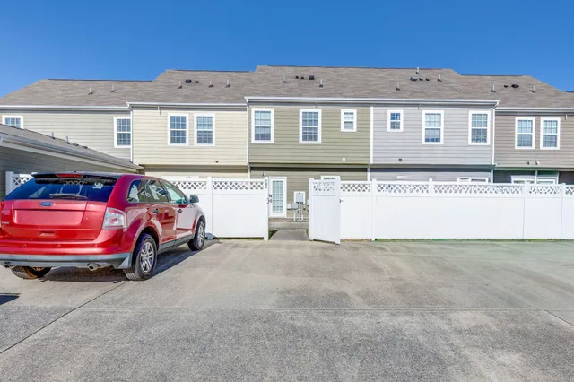 $1,800 | 304 Oldbury Lane, Spring Hill, TN 37174