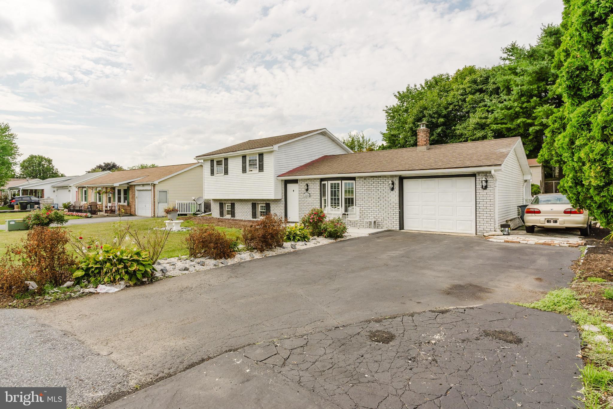 1310 Birch Road Lebanon, PA 17042 - Photo 2 of 28