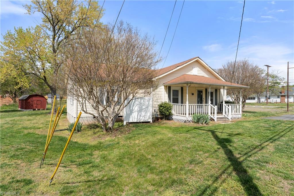905 West Clemmonsville Road Winston-Salem, NC 27127 - Photo 2 of 31