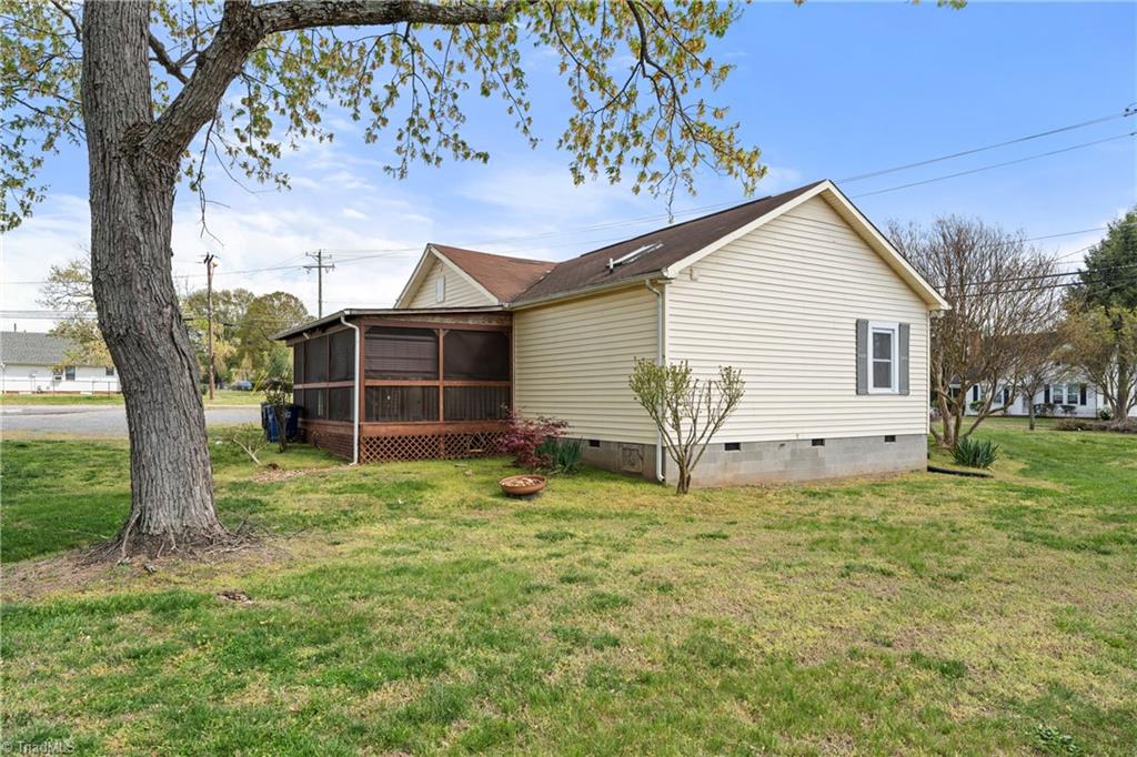 905 West Clemmonsville Road Winston-Salem, NC 27127 - Photo 23 of 31