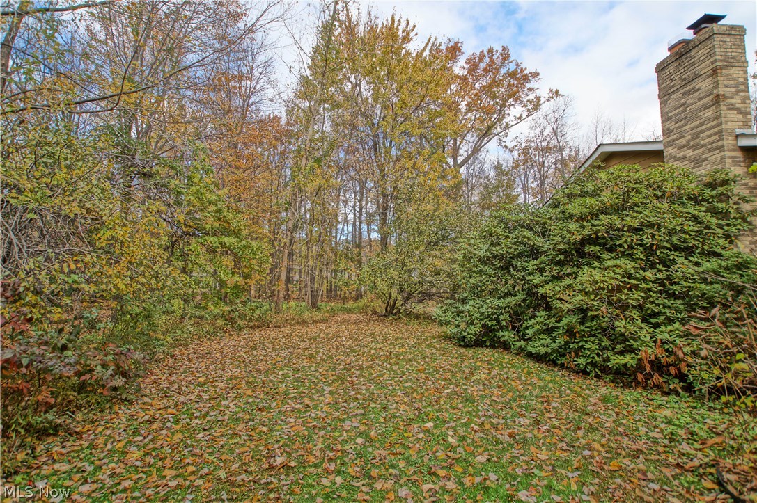 34001 Parkview Road Willoughby, OH 44094 - Photo 2 of 15