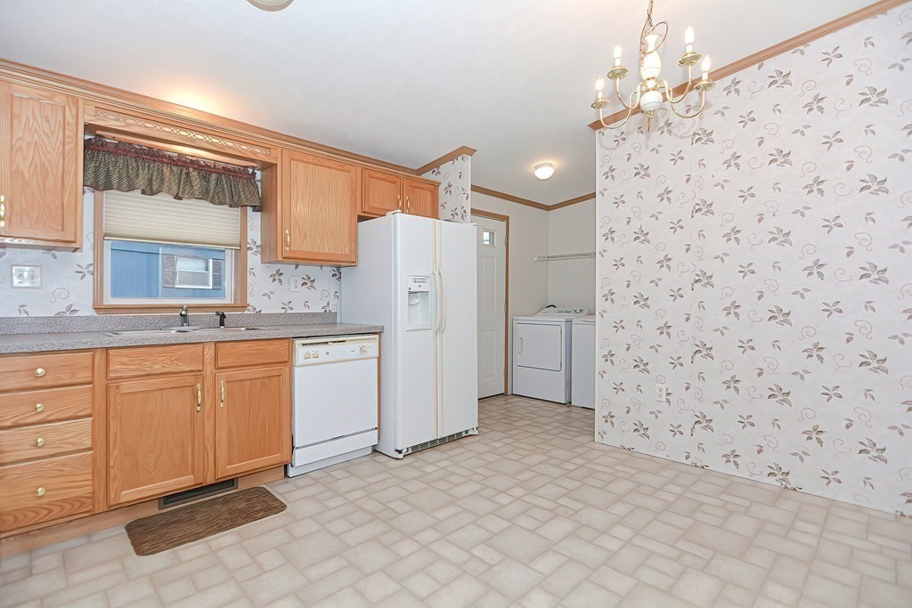 268 Palmer Road, Unit 26 Monson, MA 01057 - Photo 6 of 42