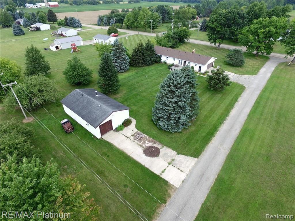 10239 Converse Road Fowlerville, MI 48836 - Photo 30 of 33 DJI_0170.JPG