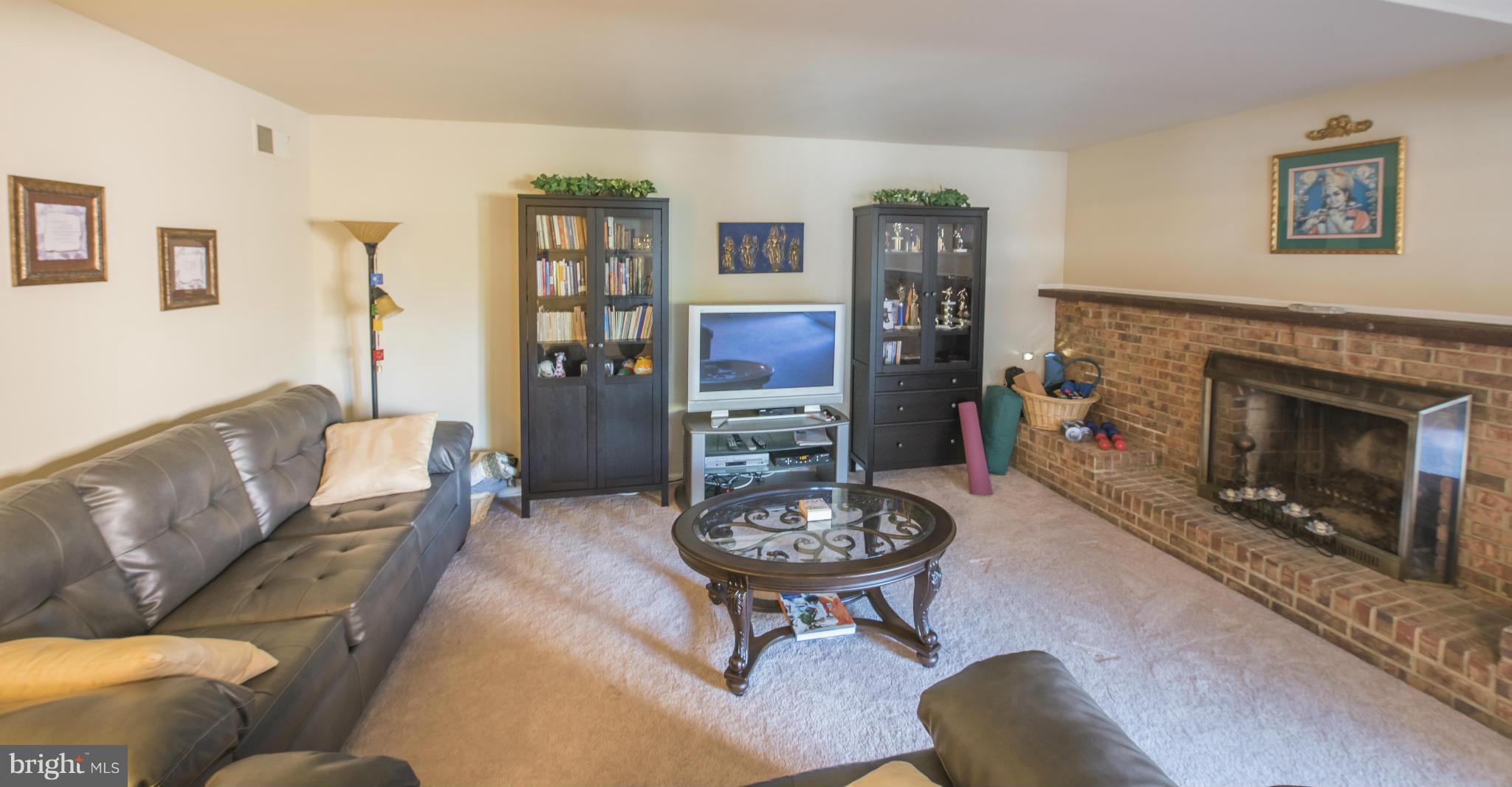 8305 Cagle Road Fort Washington, MD 20744 - Photo 2 of 30 Family Room