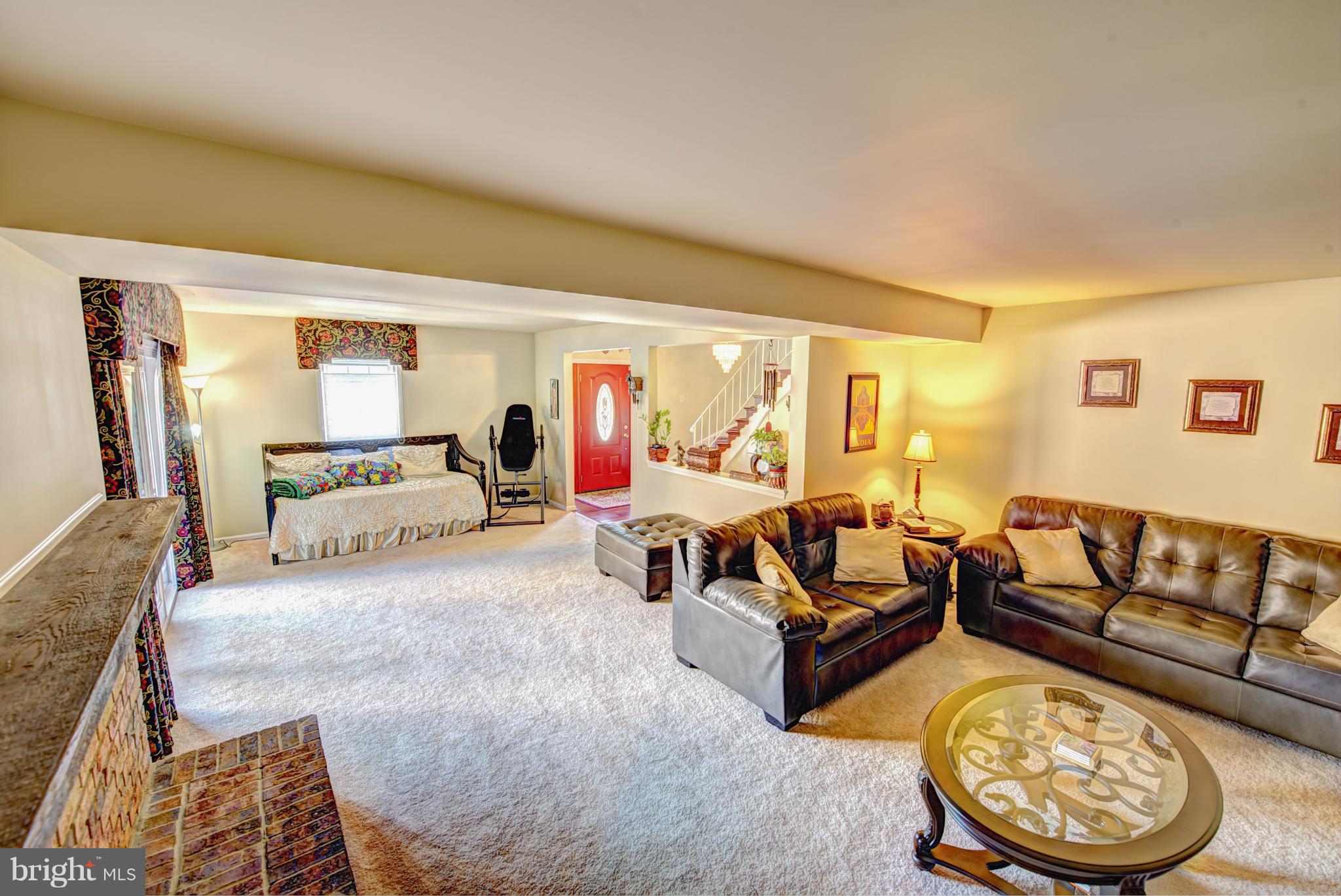 8305 Cagle Road Fort Washington, MD 20744 - Photo 3 of 30 Family Room