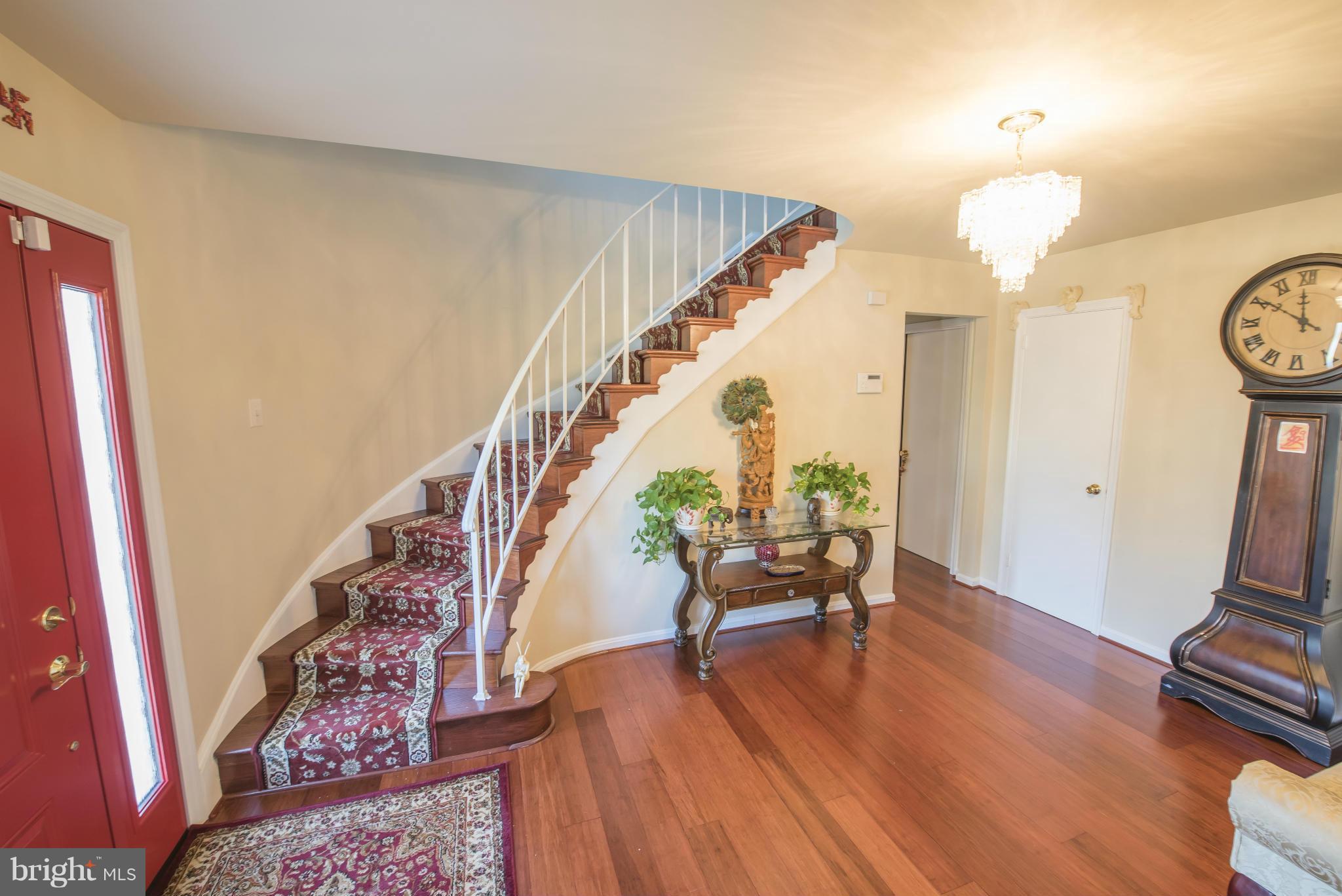 8305 Cagle Road Fort Washington, MD 20744 - Photo 4 of 30 Interior (General)