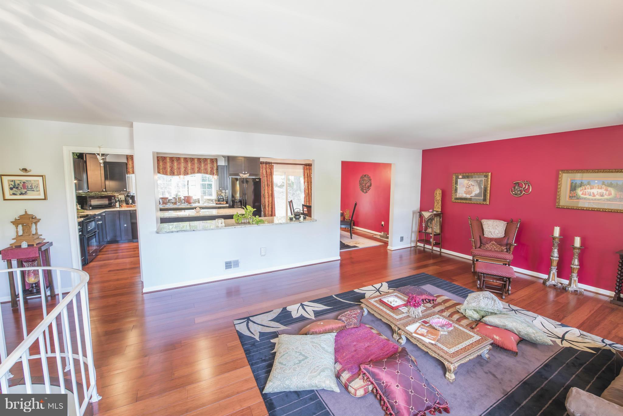 8305 Cagle Road Fort Washington, MD 20744 - Photo 7 of 30 Living Room