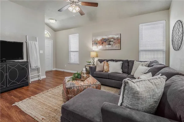 $295,000 | 1058 Venice Drive, Bryan, TX 77808