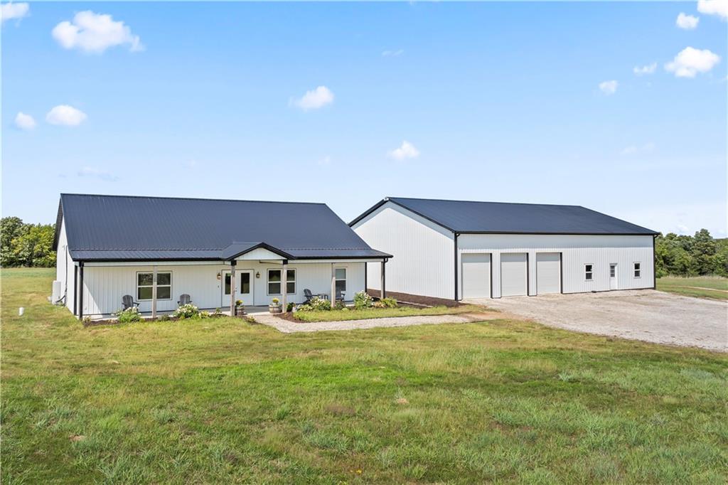 2740 Florida Road Pomona, KS 66076 - Photo 2 of 90