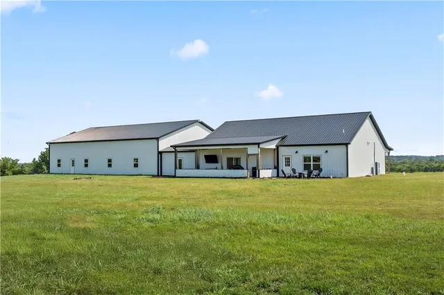 $965,000 | 2740 Florida Road, Pomona, KS 66076
