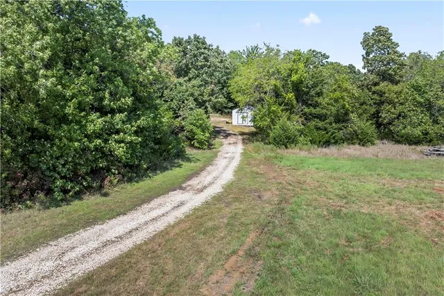 $965,000 | 2740 Florida Road, Pomona, KS 66076