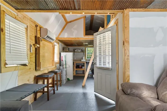 $965,000 | 2740 Florida Road, Pomona, KS 66076